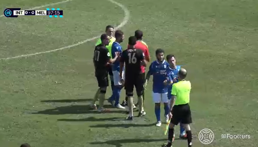 Un Melilla sin ideas tropieza ante el Intercity