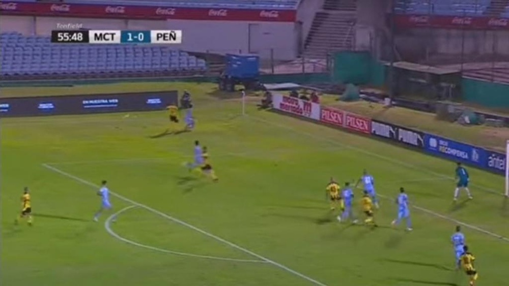 Peñarol se hace fuerte y remonta ante Montevideo Torque. Captura/VTV