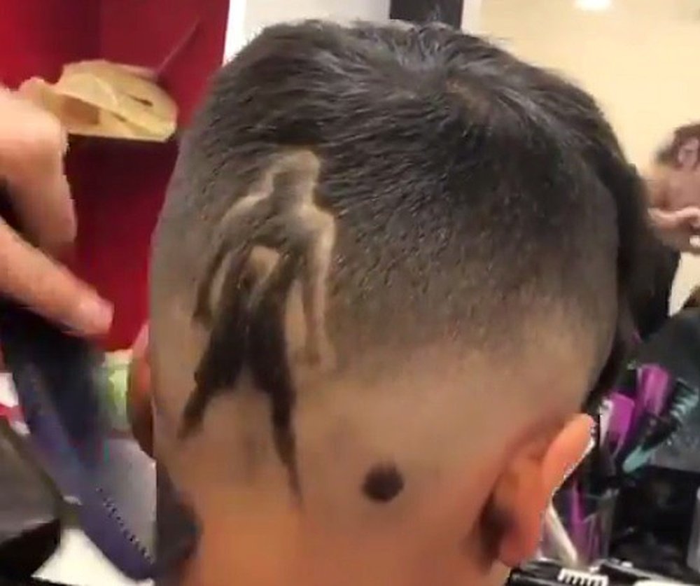 Captura del pelado de un chico en honor a Cristiano. Youtube