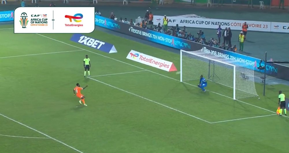 Un penalti a destiempo y una estatua que señalan a Mendy. Captura/CAF