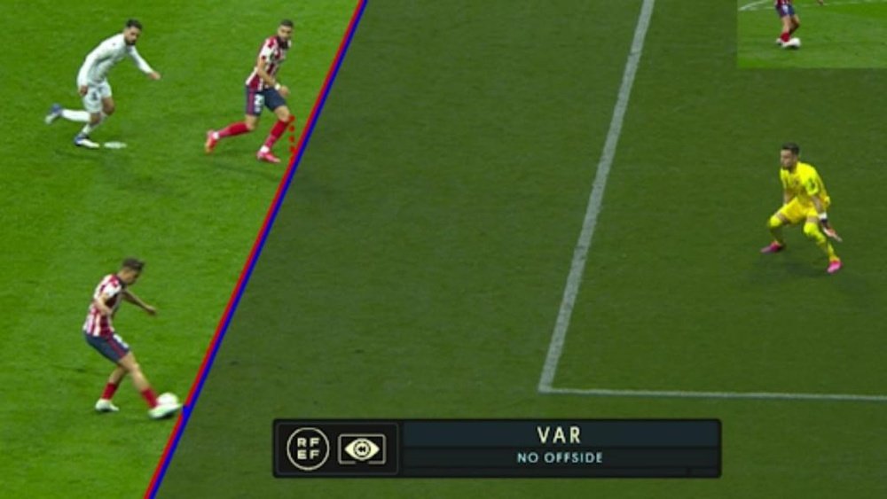The VAR seemed to draw the line from the wrong place. Screenshot/LaLiga