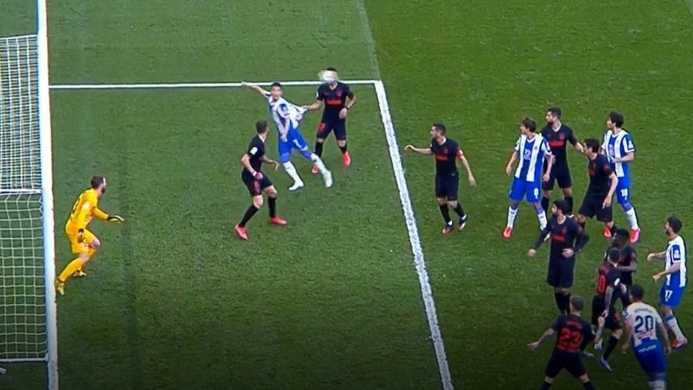 El Espanyol reclamó un posible penalti. Captura/MovistarLaLiga