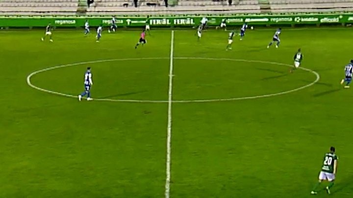 Cuatro futbolistas del Racing de Ferrol dan positivo en COVID-19
