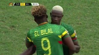 Polémica em África: Mali ganha jogo em que se apitou para o final duas vezes!