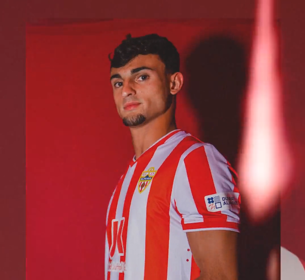 El Almería garantiza su futuro con Pubill y se despide de Sousa