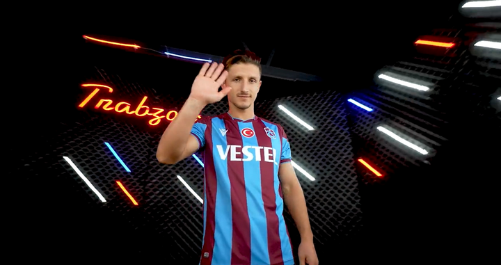 Enis Bardhi, nuevo jugador del Trabzonspor. Captura/Trabzonspor