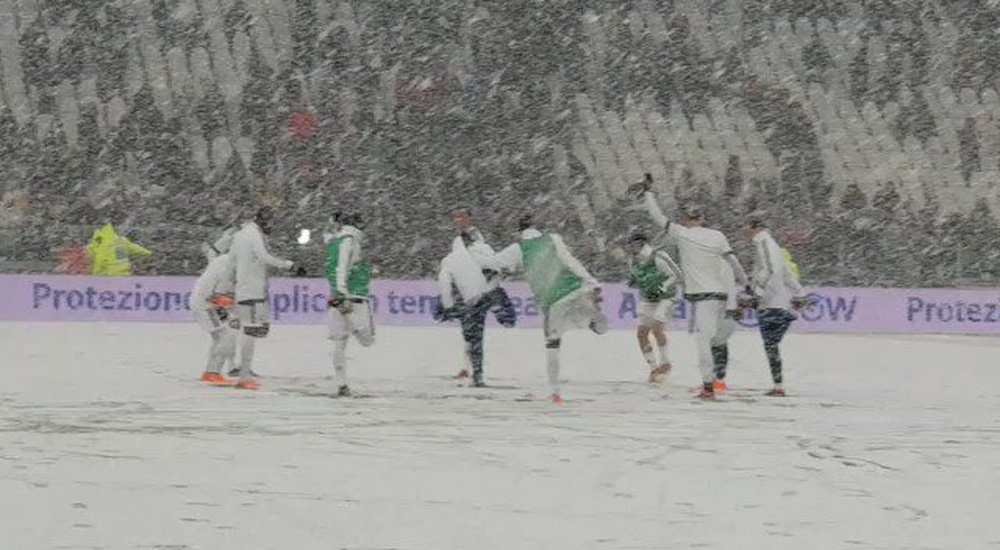 Juventus Serie A game snowed off. JuventusFC