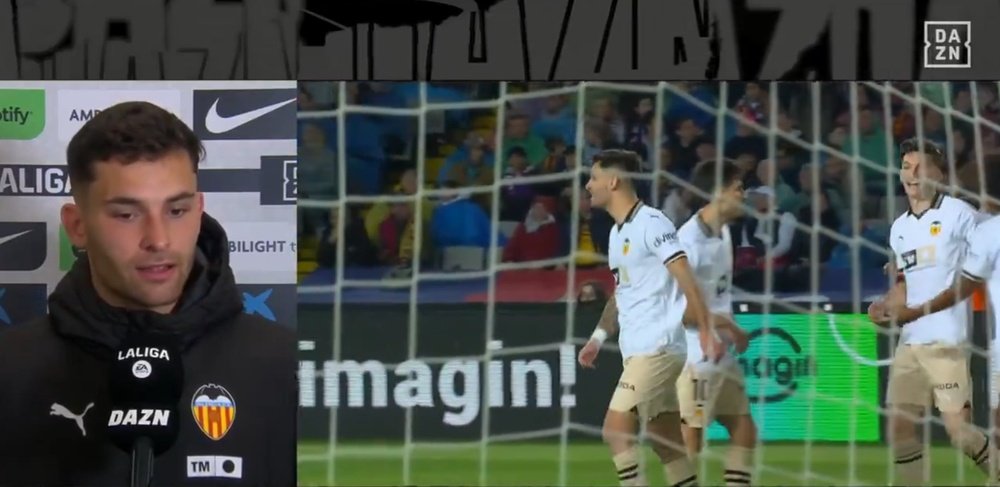 Marc-Andre ter Stegen consoled by Valencia striker after goalkeeping blunder  