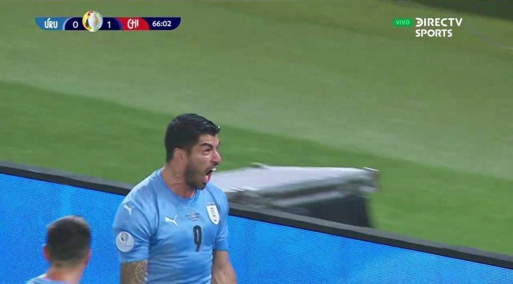 Suárez hizo el primer gol de Uruguay en la Copa América. Captura/DirectTVSports