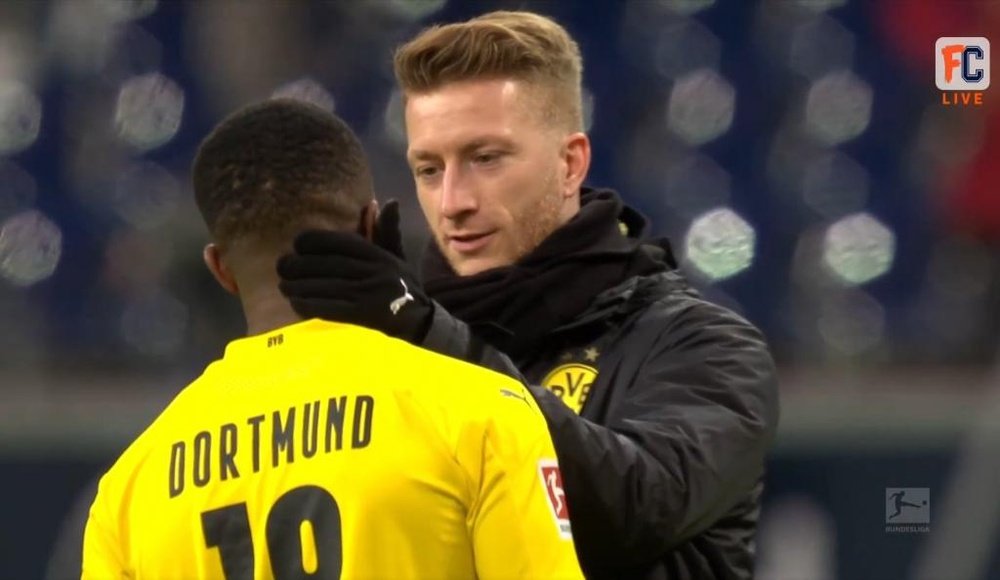 Reus ejerció de capitán una vez más. Captura/FCLive