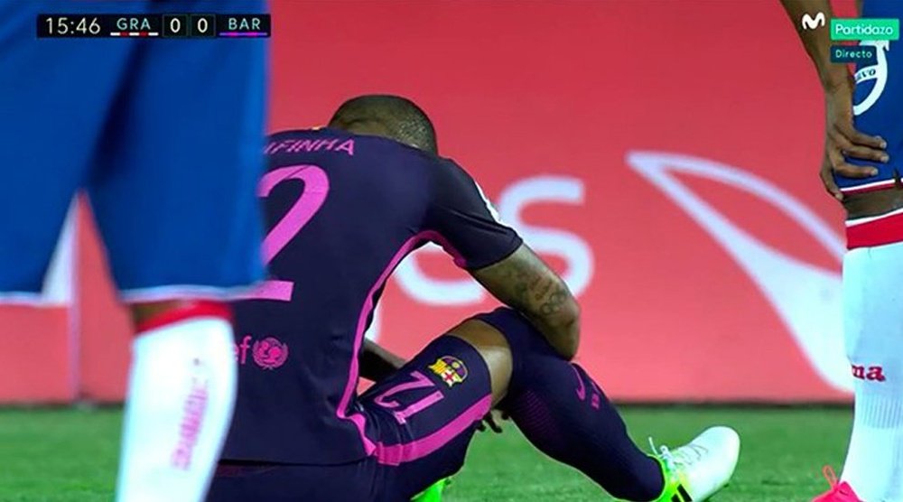 Capture TV du moment où Rafinha s'est blessé. Twitter/MovistarPartidazo