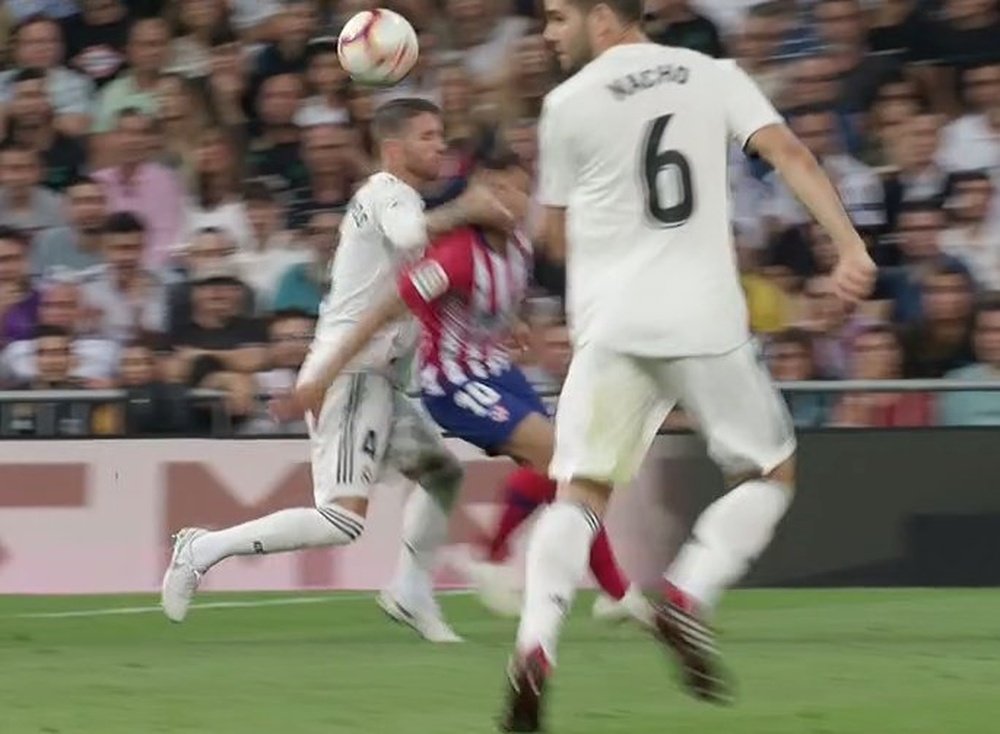 Ramos se jugó la roja por sacar la mano a pasear. Movistar+