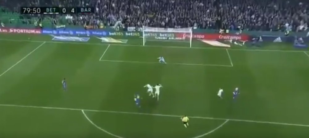 Messi skipped past two defenders before slotting home. MovistarPartidazo