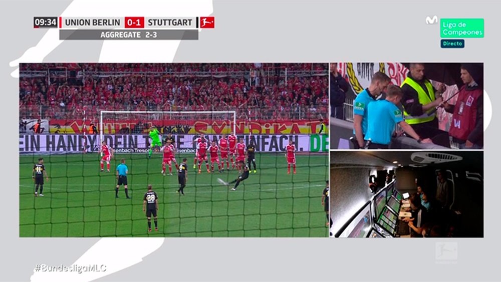 Aogo saw his goal disallowed by VAR and the Stuttgart fans were not happy. Captura/Movistar