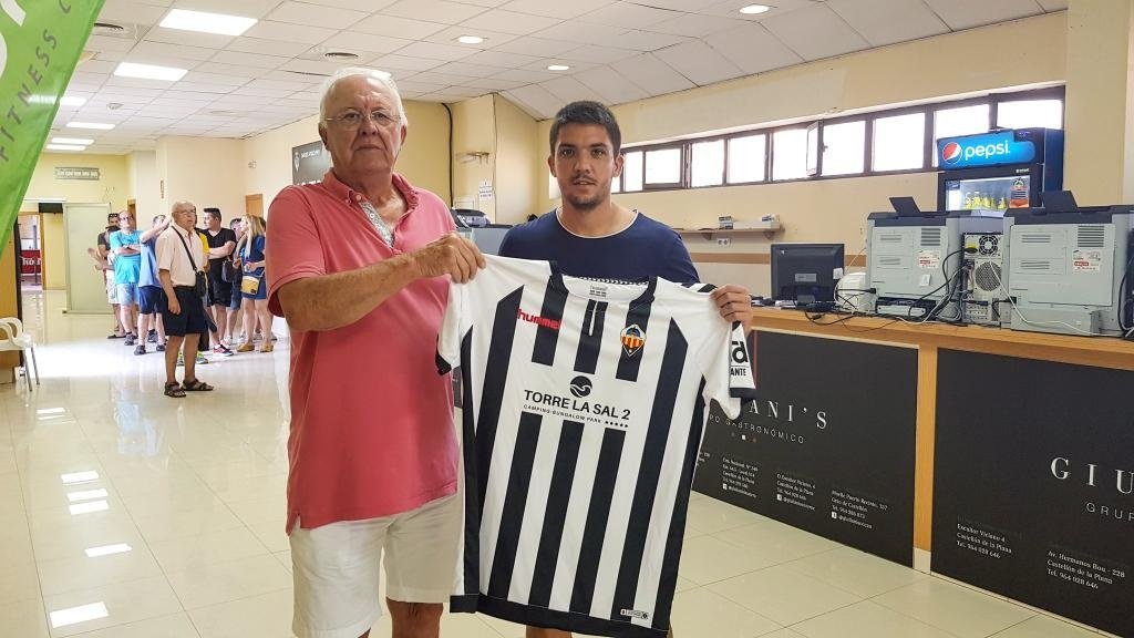 Carles Salvador vuelve al Castellón