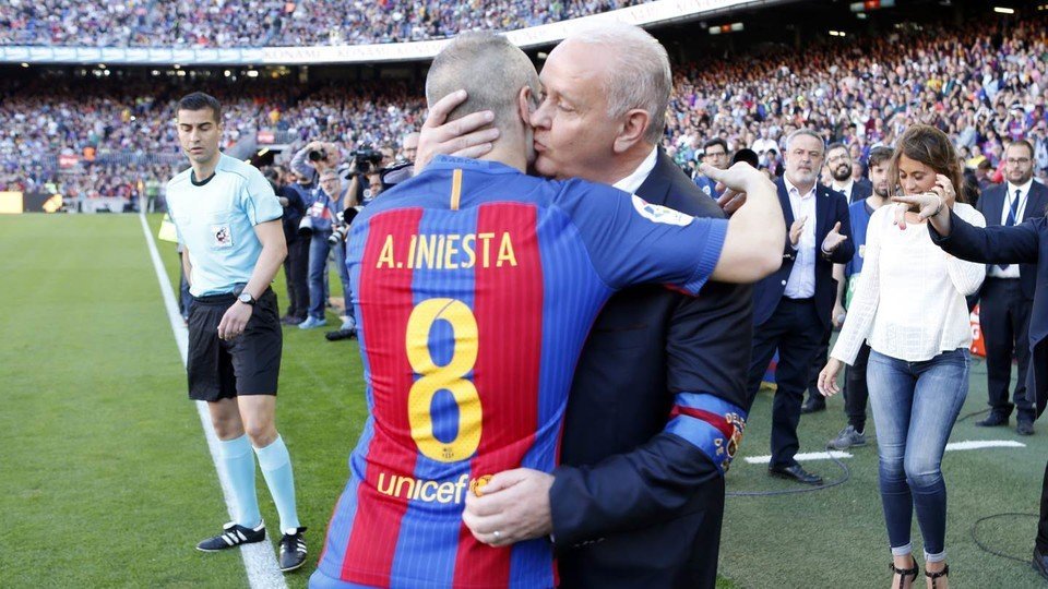 Carlos Naval cumplió 50 años de servicio en el Barcelona. FCBarcelona