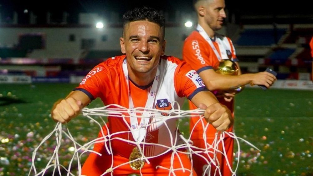 Carlos Peña se retiró. FCGoa