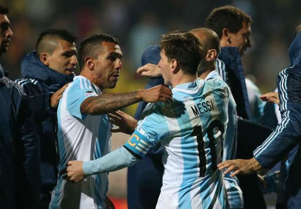 Tevez and Messi were international tema-mates for many years. EFE/EPA