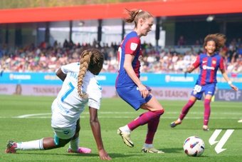 El Barcelona Femenino volvió a su senda de goleadas en la Liga F y se deshizo del Granadilla Tenerife por 7-0, a las puertas de una semana con Champions y partido contra el Real Madrid.