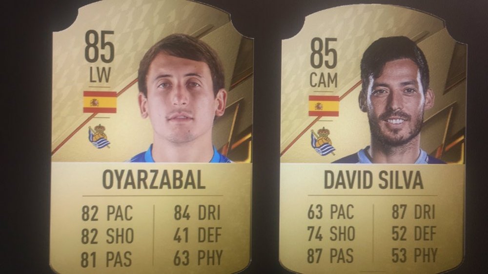 Cartas de Mikel Oyarzabal y David Silva en FIFA 22. EA Sports