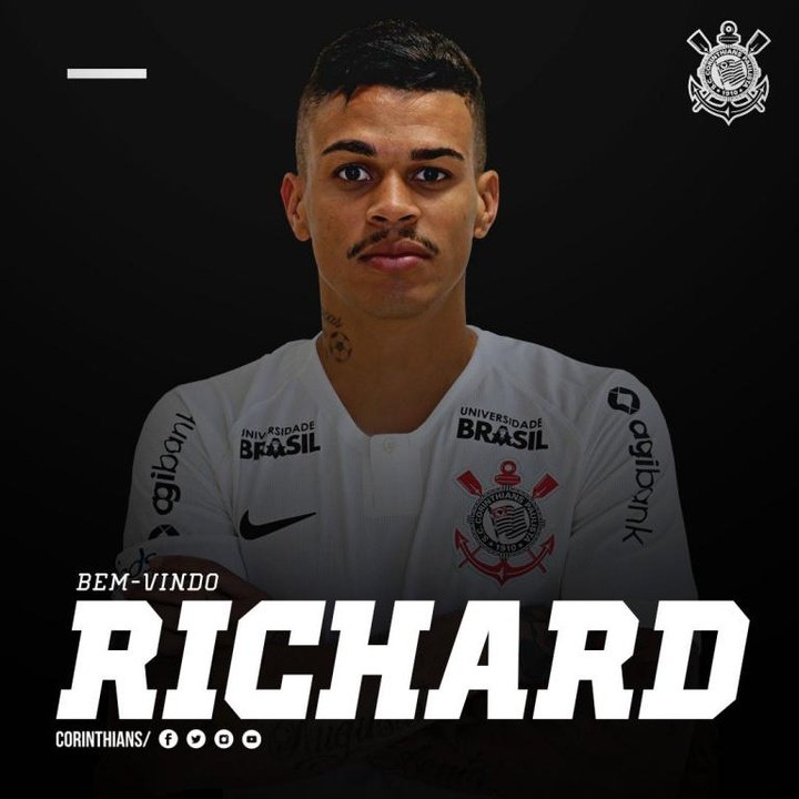 Richard deja Fluminense y ficha por Corinthians