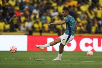 Casemiro concedeu entrevista coletiva neste domingo. EFE