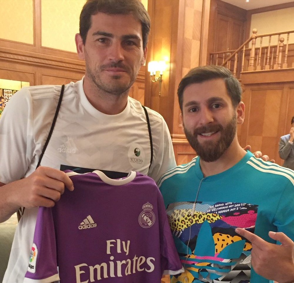 Iker Casillas está en Kuwait. Casillas