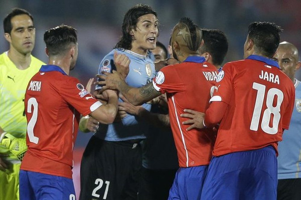 The two fierce South American rivals met in a spiky World Cup qualifier. EFE