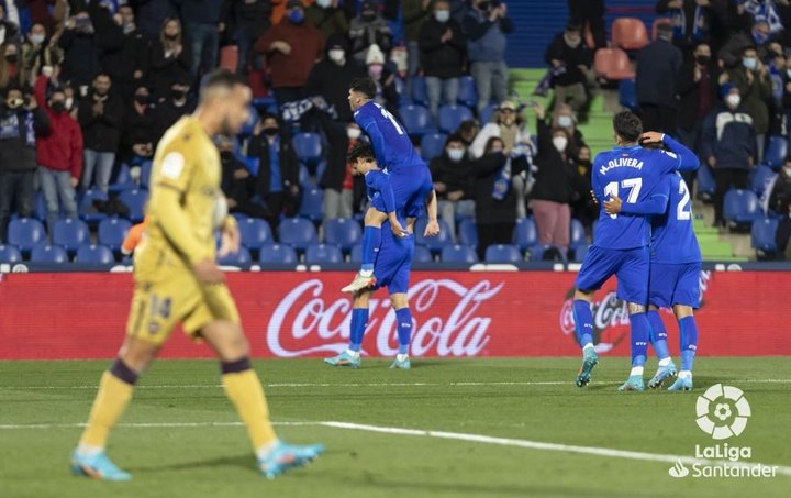 El Getafe confirma la teoría de la inercia y hunde al Levante