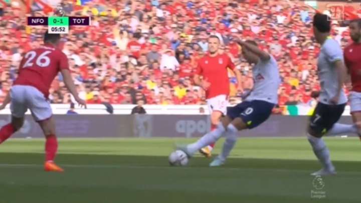 Otra víctima más para Harry Kane: gol en el 6' ante el Nottingham Forest