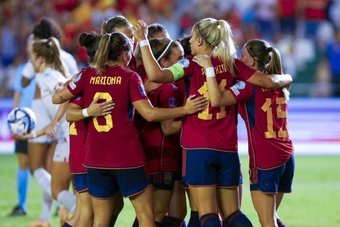 La Selección Femenina de España se jugará, presumiblemente, estar en la 'Final Four' de la Liga de las Naciones contra Suecia el próximo 5 de diciembre. La Rosaleda ha sido el campo elegido para dicha cita.