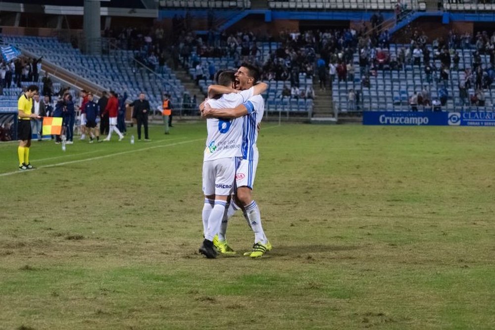 Francis Ferrón anotó el gol de la victoria para el San Fernando. RecreativodeHuelva