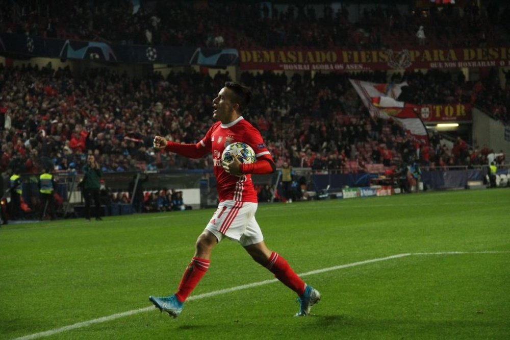 Cervi já está em Vigo para assinar pelo Celta. Twitter/SLBenfica