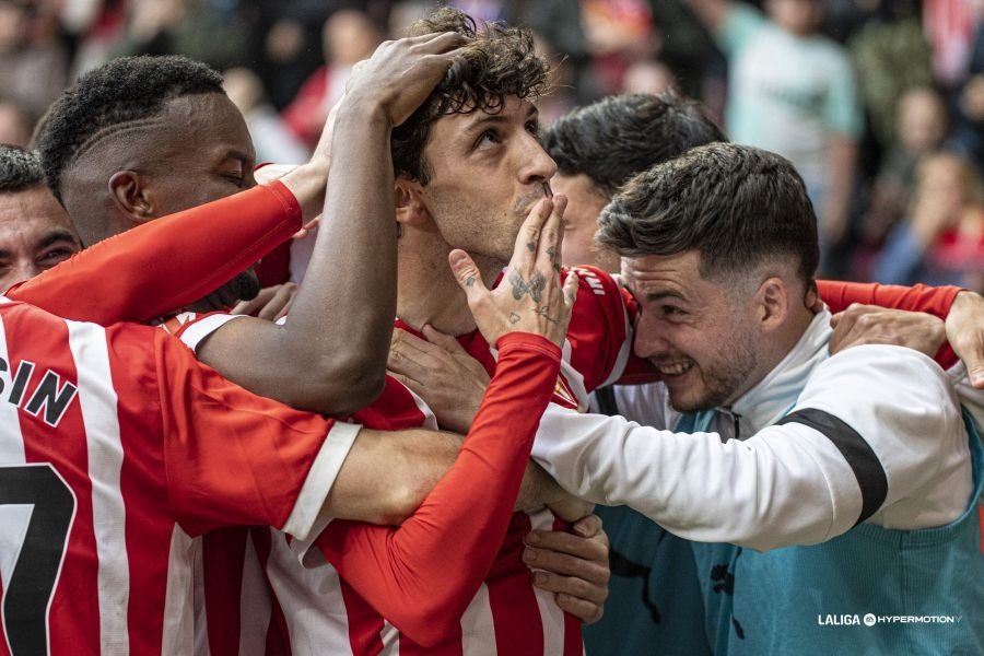 Gelabert tranquiliza al Sporting