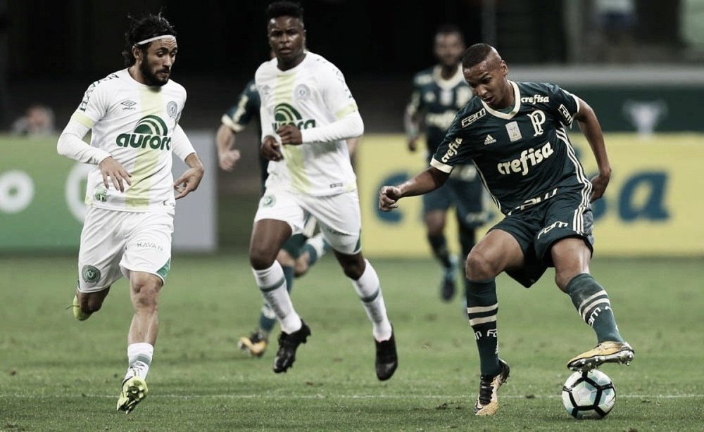 Chapecoense e Palmeiras se enfrentam pela 22ª rodada do Campeonato Brasileiro. Twitter @Chape_VAVEL