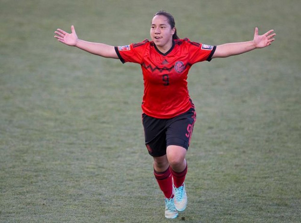 Charlyn Corral, máxima goleadora de la Liga Española Femenina, no irá al preolímpico. Twitter