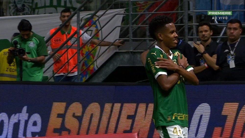 Estêvão brilha, se emociona e se despede do Palmeiras. Screenshot/PremiereAoVivo