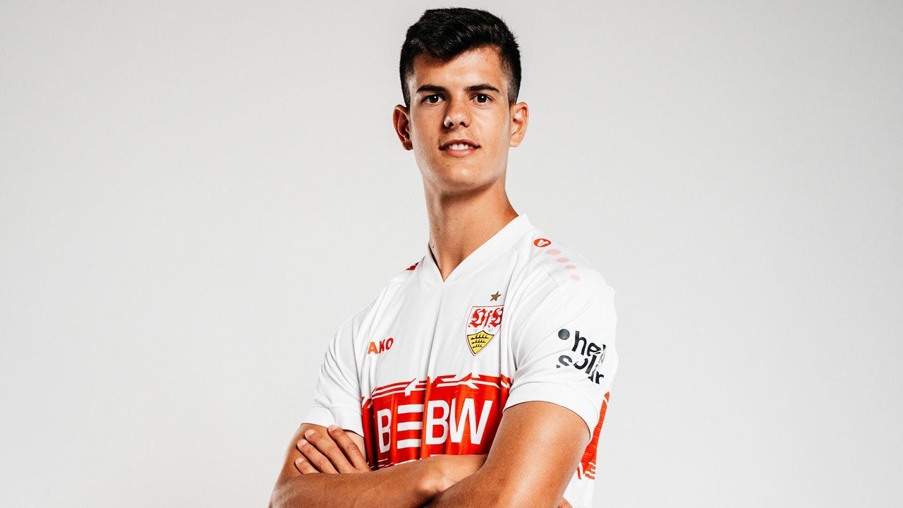 Chema Andrés firma con los alemanes hasta 2030. VfBStuttgart