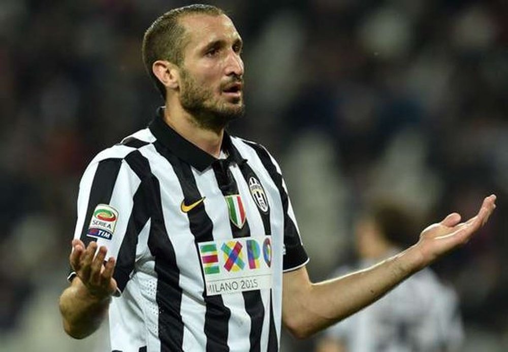 Chiellini has injured his right thigh. Twitter