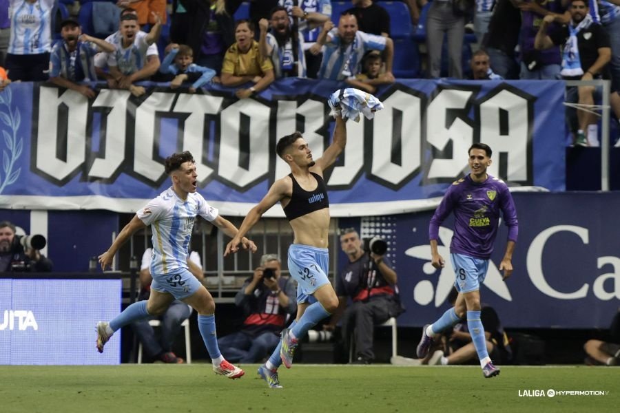 El Málaga venció por 2-1 al Sporting. EFE