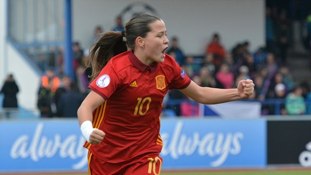 Claudia Pina jugará con el primer equipo azulgrana. UEFA