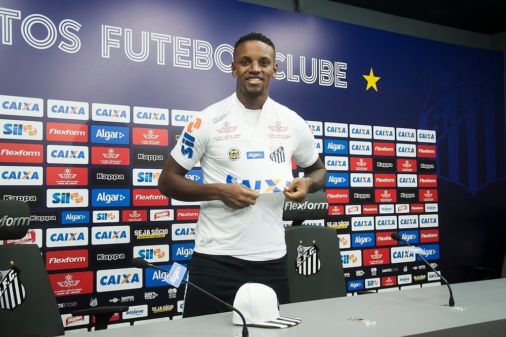 El defensor regresa su país para jugar en Santos. Santos