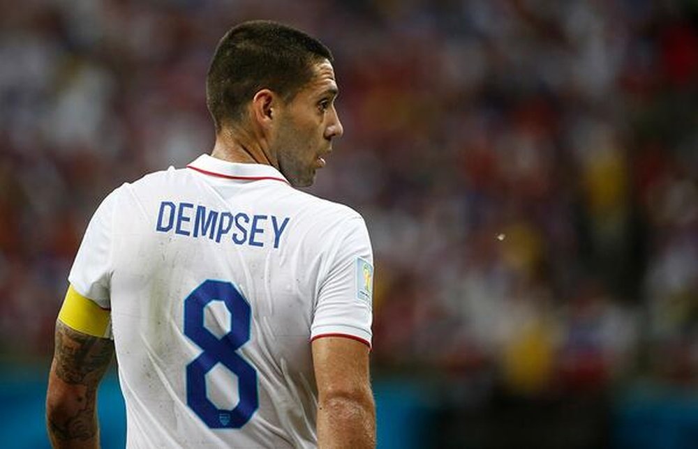 Clint Dempsey, en un partido con la Selección de Estados Unidos. Twitter