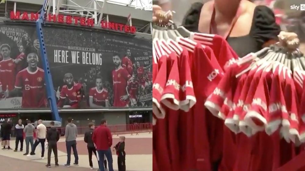 Many supporters were desperate to get their hands on a Ronaldo shirt. Screenshots/SkySports