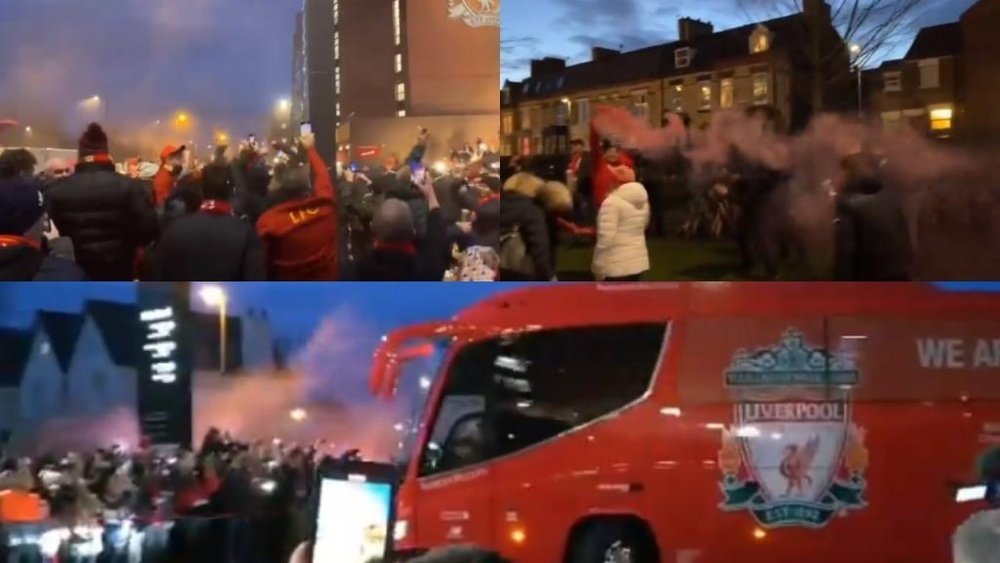 Chants et fumigèmes pour l'arrivée du bus de Liverpool à Anfield. Twitter/PJ_Kirkham/Atletico_MD