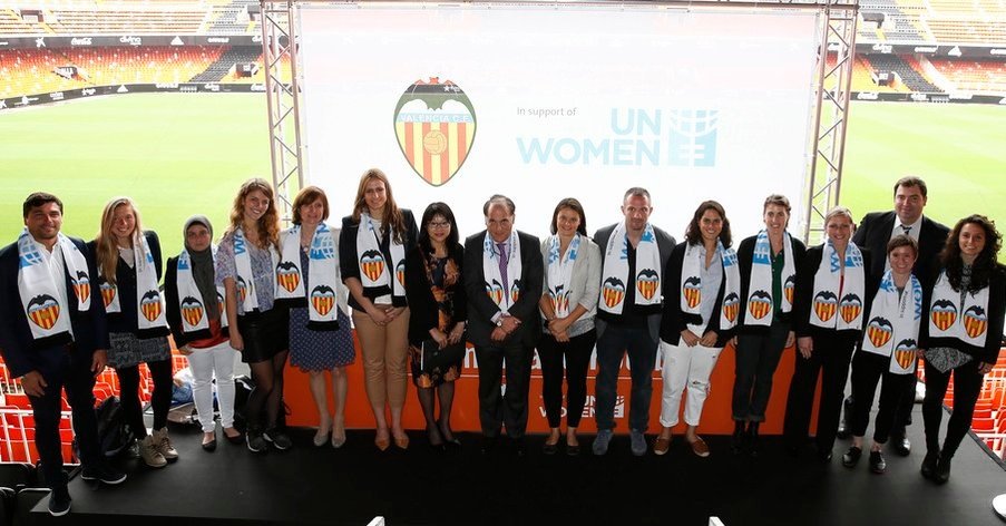 Coloquio Mujeres y fútbol organizado por el Valencia CF. ValenciaCF