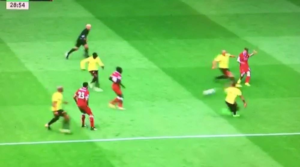 Combinación entre Alberto Moreno, Mané y Çan para el gol del Liverpool ante el Watford. Movistar