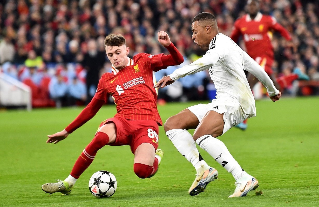 Liverpool youngster Bradley eyes Premier League glory with boyhood club