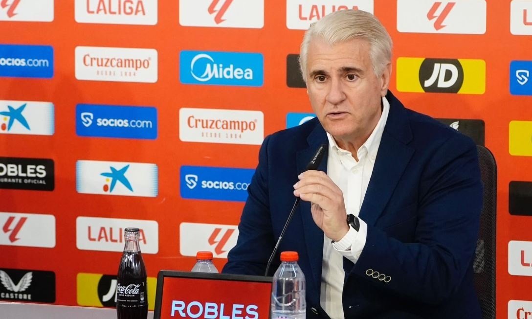 Cordón es el nuevo director deportivo del Sevilla. SevillaFC