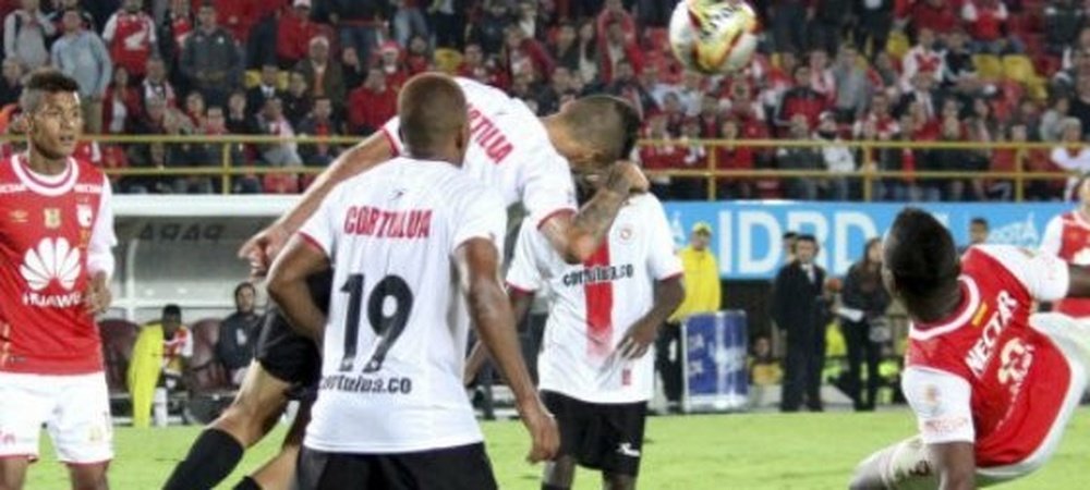 Cortulúa e Independiente de Santa Fé disputaron un intenso partido con victoria para los locales por 2-1. IndependienteSantaFe